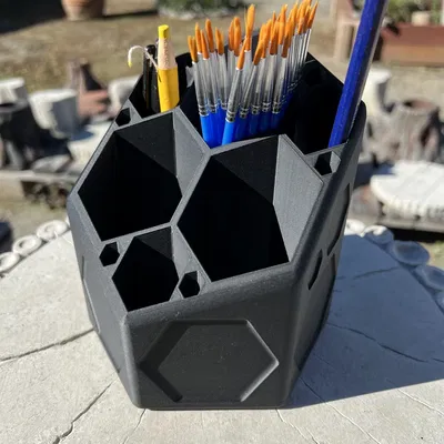 Kệ Bút Hình Tổ Ong