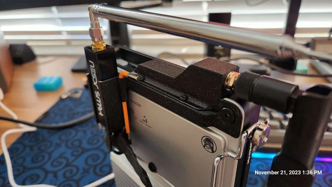 Giá đỡ Anten uConsole - Image 1