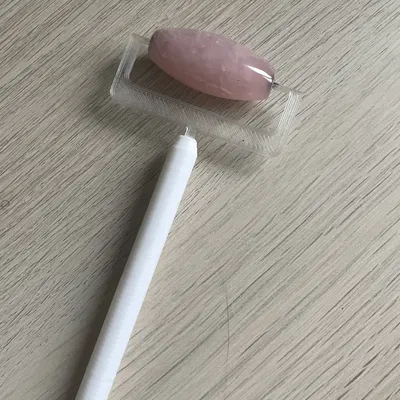 Tay cầm thay thế cho con lăn ngọc bích