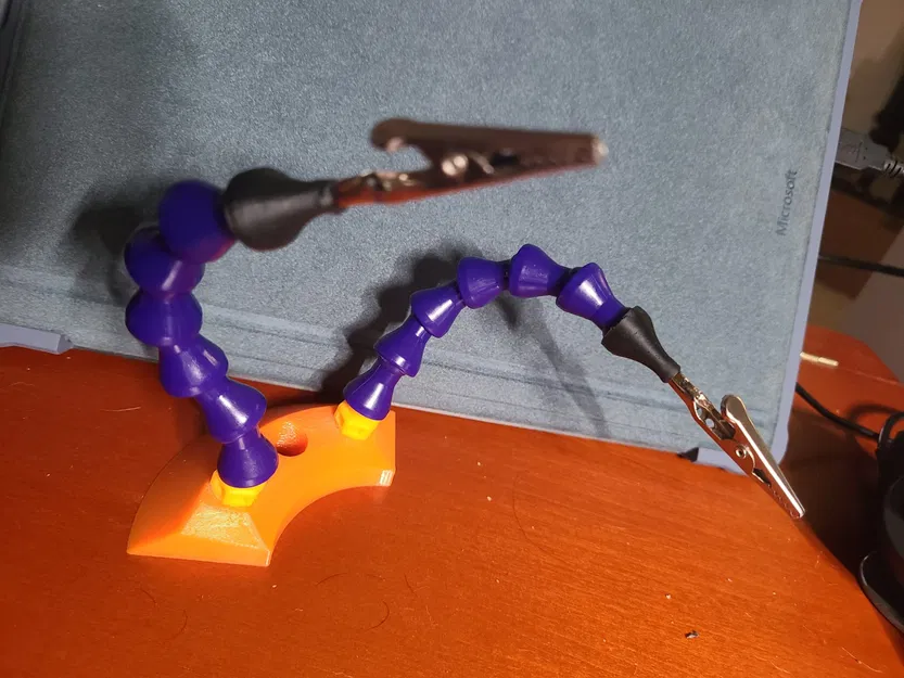 Đầu Nối Ống Nước Làm Mát Kẹp Cá Sấu Cho Máy "Helping Hands" - Image 1