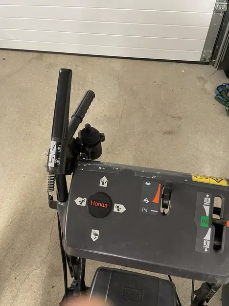 Mô hình độ tay cầm Joystick cho máy thổi tuyết Honda - Image 1