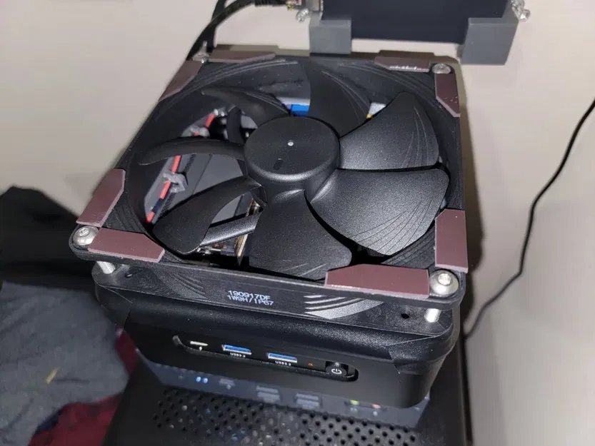 Đế Gắn Quạt 140mm Cho Morefine 7840hs - Image 1