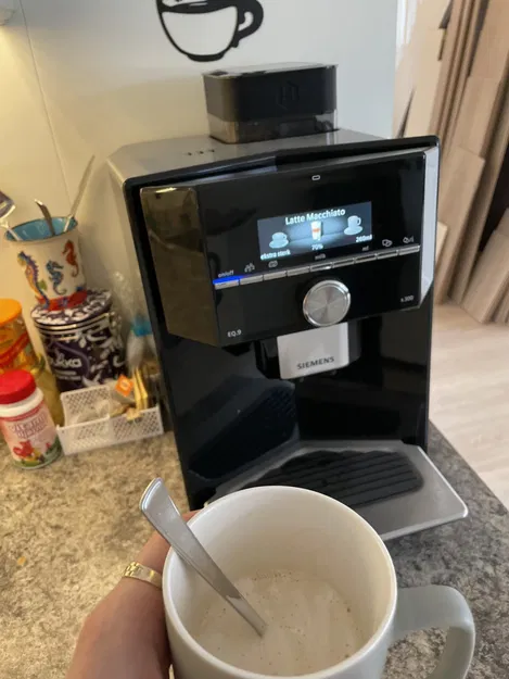 Ống nối dài hộc đựng hạt cà phê Siemens EQ 9 series - Image 1