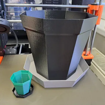 Chậu hoa đơn giản kèm bát