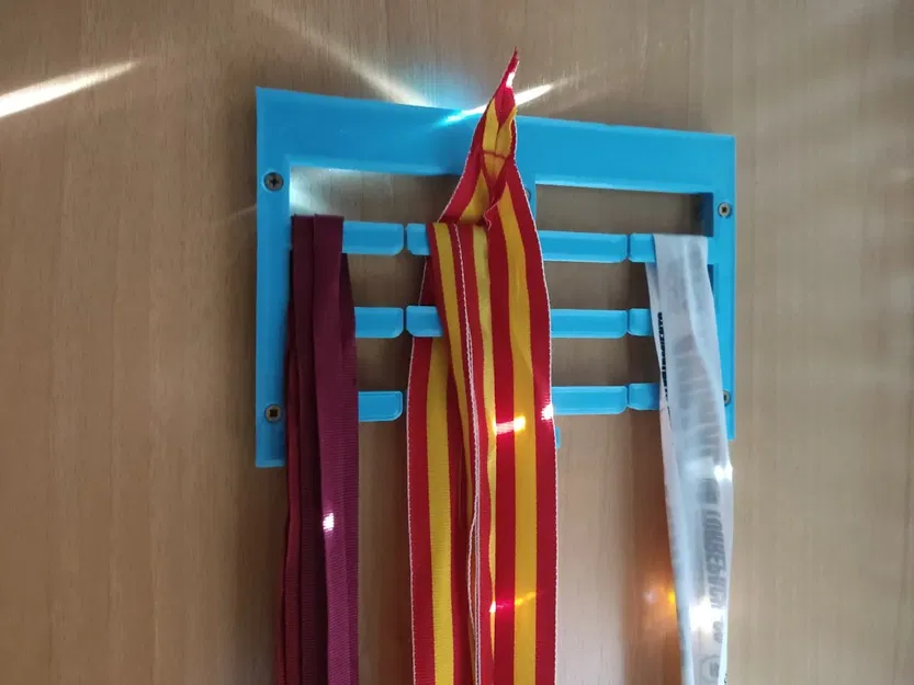 Giá Treo Huy Chương Để Bàn - Image 1