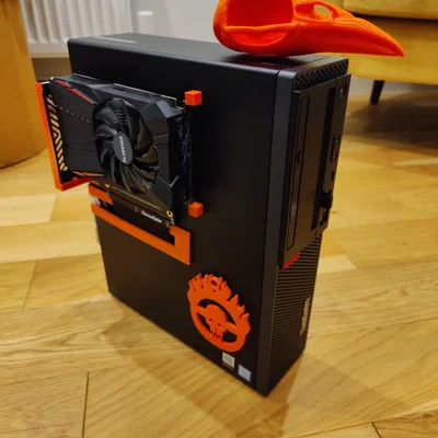 Giá đỡ GPU ngoài kiểu Mad Max