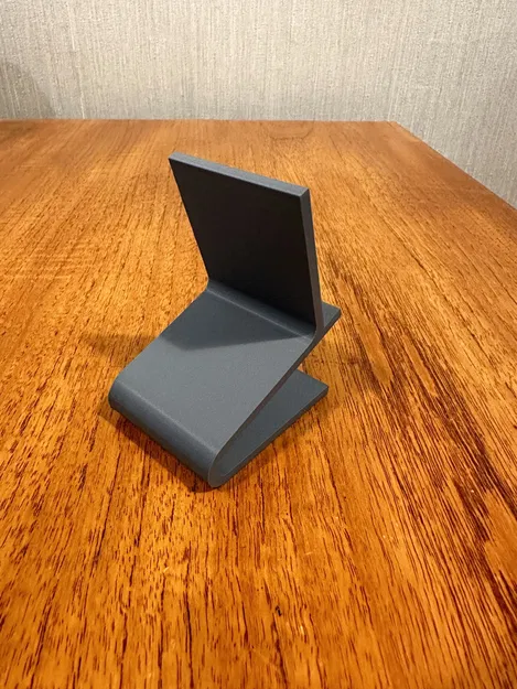 iPhone 14 Pro Stand - Image 2