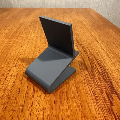 iPhone 14 Pro Stand