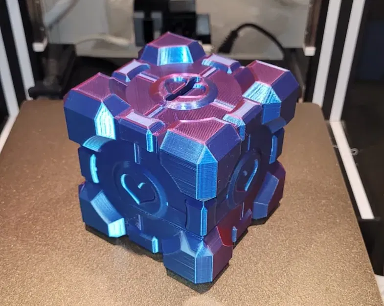 Companion Cube Piggy bank - Image 3