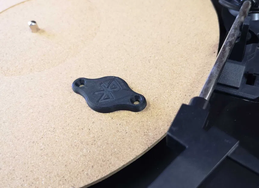 Bluetooth or Wifi NFC pairing tag/tile/button for easy pairing and wifi connections, 25mm round NFC tag - Image 1