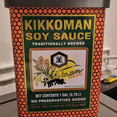 Phần bảo vệ viền an toàn để biến hũ xì dầu Kikkoman thành chậu cây/hộp đựng