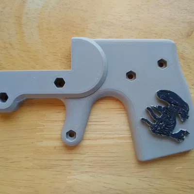 Xenomorph Hunter Harlot - Súng Săn Quái Vật Xenomorph