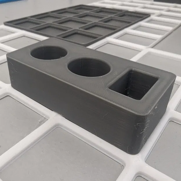 Kệ Vaporesso XROS Gridfinity kiêm Hộp Đựng Tinh Dầu - Image 1