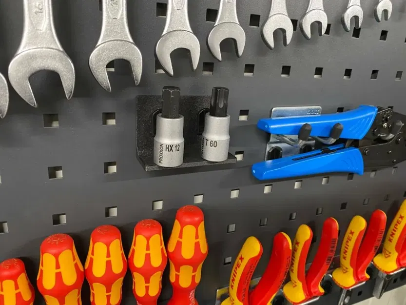 Giá đỡ đai ốc cho hệ thống gắn tường BOTT - Image 1