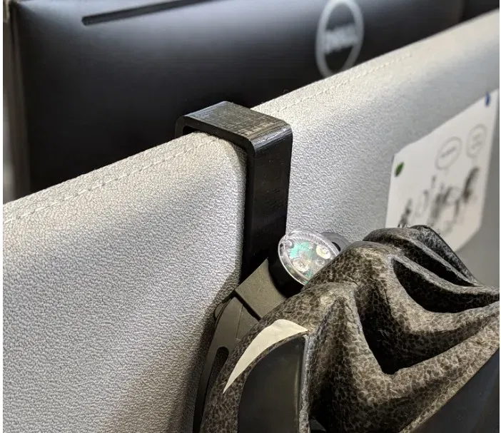 Móc Treo Vách Văn Phòng Y.A. - Image 1