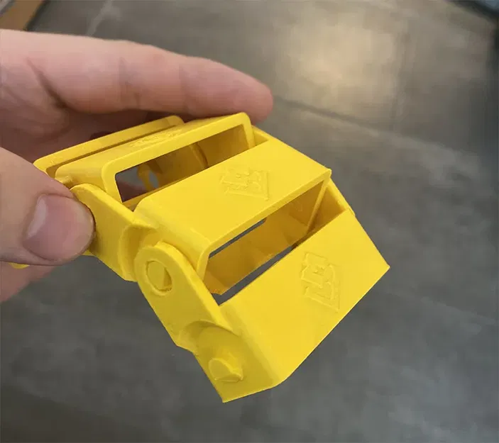 Kệ Kéo Cáp Lớn, Không Gian Cho Dây Cáp 18 x 50mm, Đi Dây Nhanh Chóng - Image 1