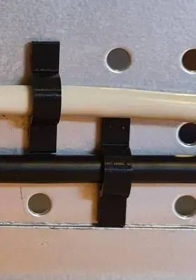 Kẹp cáp bảng pegboard (khoảng cách 15mm, đường kính 4mm) - Image 1