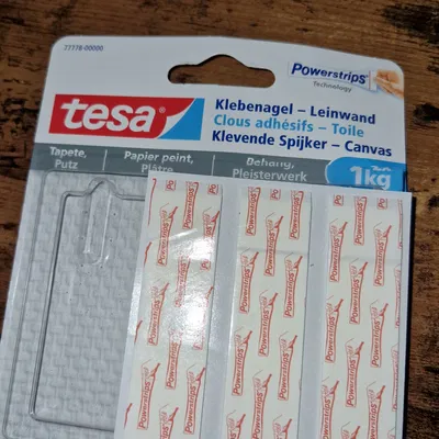 Giá Đỡ Dụng Cụ Treo Tường (Tesa Powerstrips)