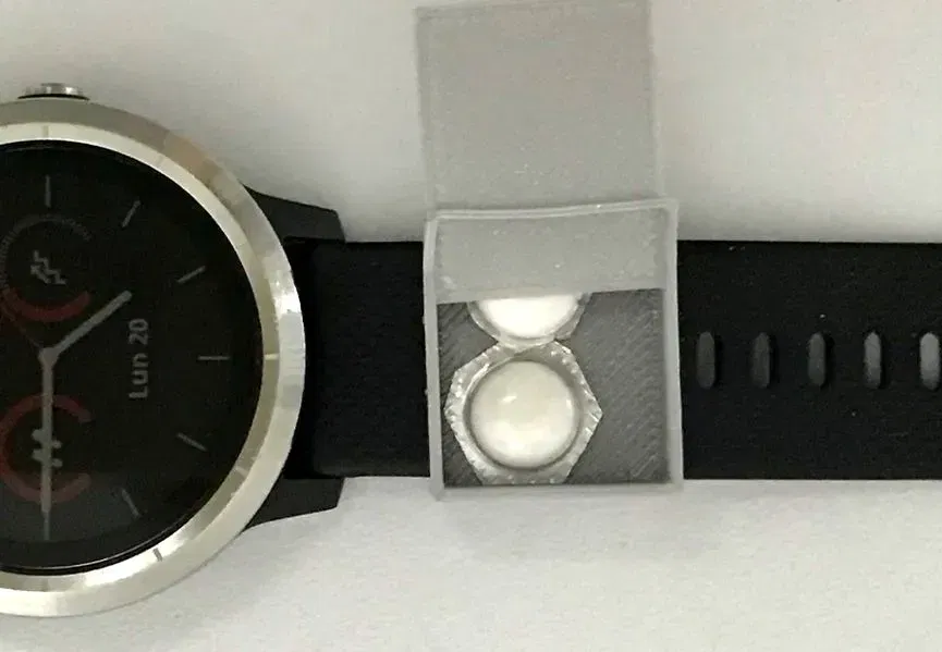 Hộp Đựng Thuốc Kẹp Dây Đồng Hồ / Pastillero para la correa del reloj - Image 1