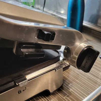 Nút Khóa Thay Thế Cho Máy Nướng De'Longhi MultiGrill CGH1030D