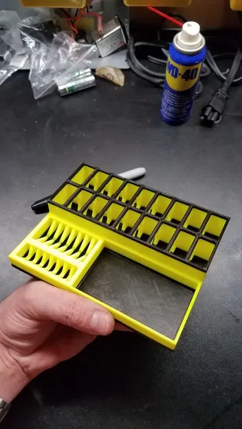 Hộp Đựng USB 18 Ngăn Cắm Bàn Làm Việc - Image 2