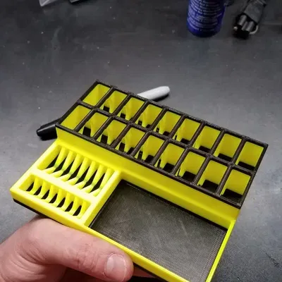 Hộp Đựng USB 18 Ngăn Cắm Bàn Làm Việc