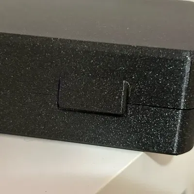 Vỏ Pinecil nắp dày hơn với các loại lẫy gài khác nhau