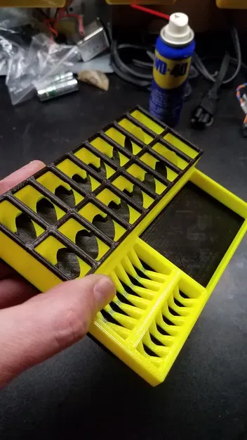 Hộp Đựng USB 18 Ngăn Cắm Bàn Làm Việc - Image 3