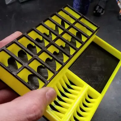 Hộp Đựng USB 18 Ngăn Cắm Bàn Làm Việc