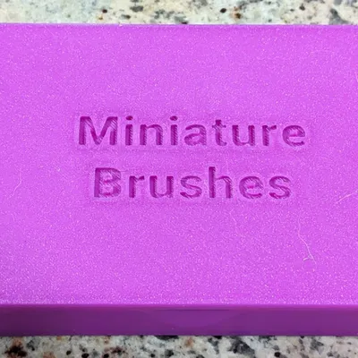 Hộp đựng cọ vẽ mô hình tí hon