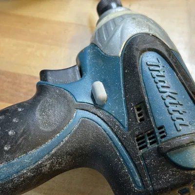 Cần Gạt Tiến/Lùi Makita 419041-9