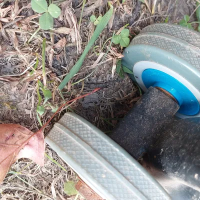 Bánh xe thay thế cho chân chống xe máy