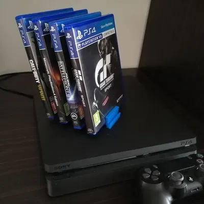 Kệ Đựng Game PS4 Đơn Giản