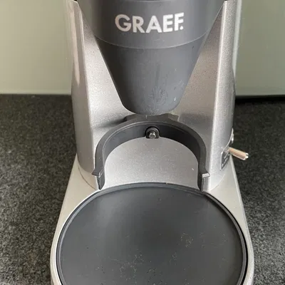 Graef CM800 Advanced portafilter holder with splash guard
