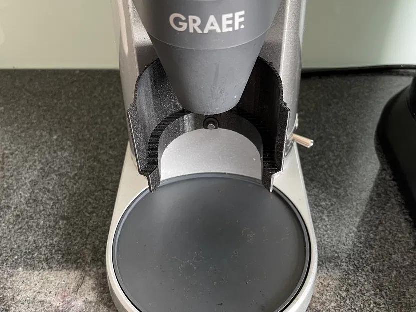 Graef CM800 Advanced portafilter holder with splash guard - Image 4