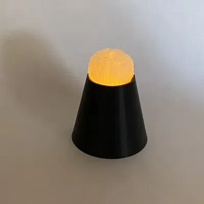 Bộ Não Phát Sáng Trên Bệ