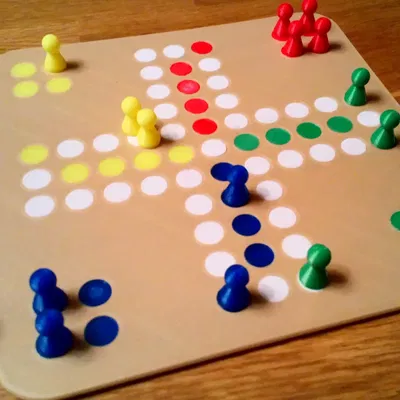 Game Ludo - Phiên bản Thụy Điển "Fia med knuff"