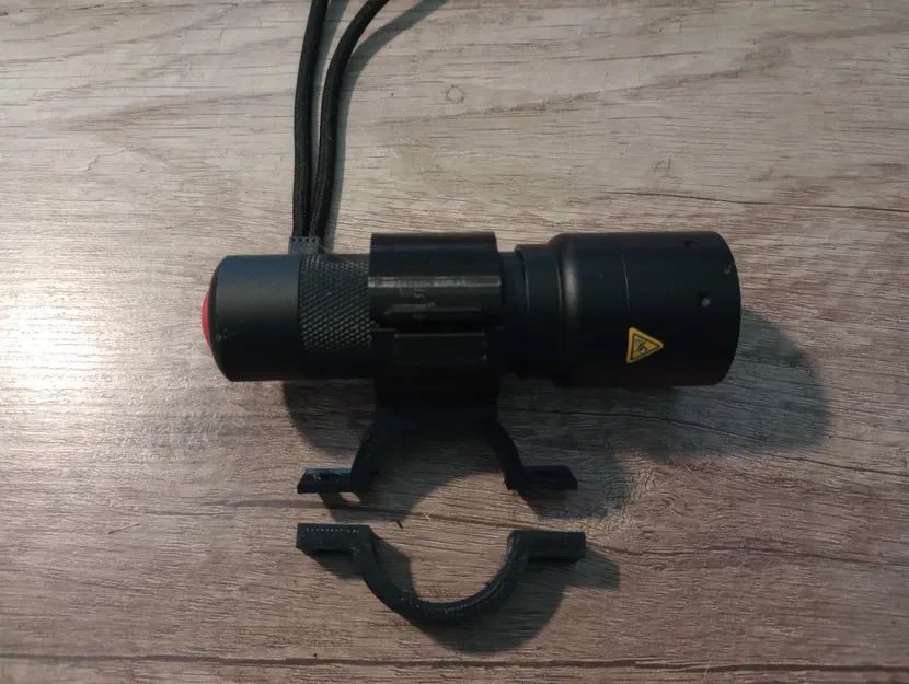 Pặp Giữ Đèn Xe Đạp Cho LED Lenser P220 - Image 1