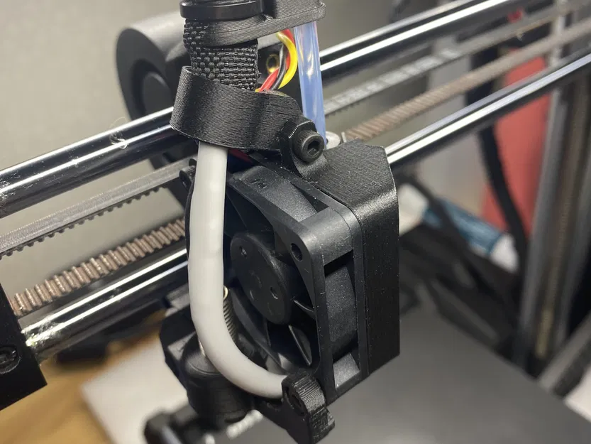 Prusa MINI/MINI+ MINDA holder with cable stress relif and M3 heat set insert - Image 2