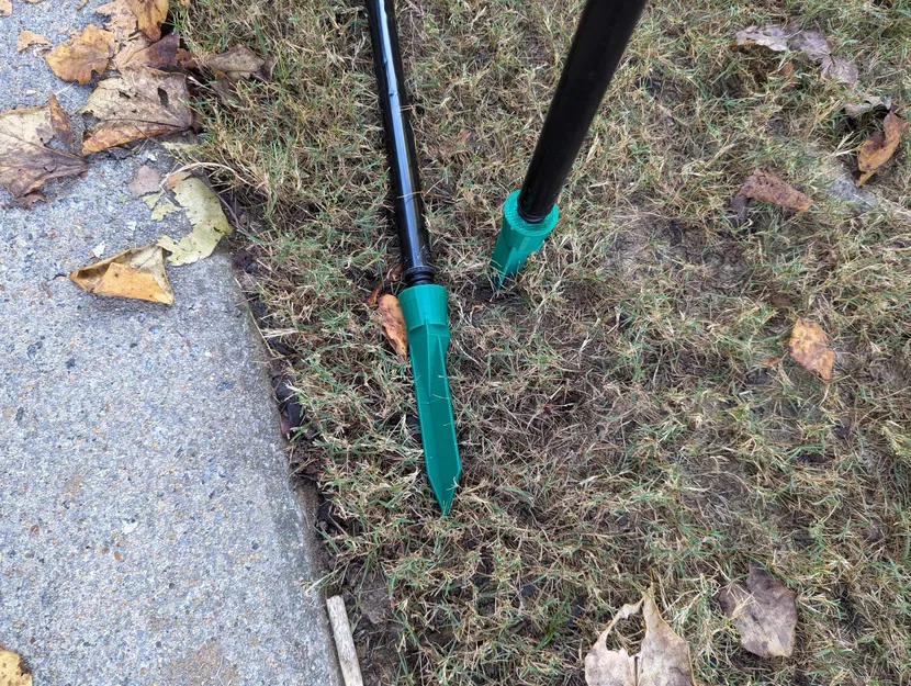 Cọc Gắn Chổi - Image 1