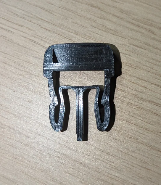 Male buckle/clip for new Osprey Farpoint 40 - Image 5