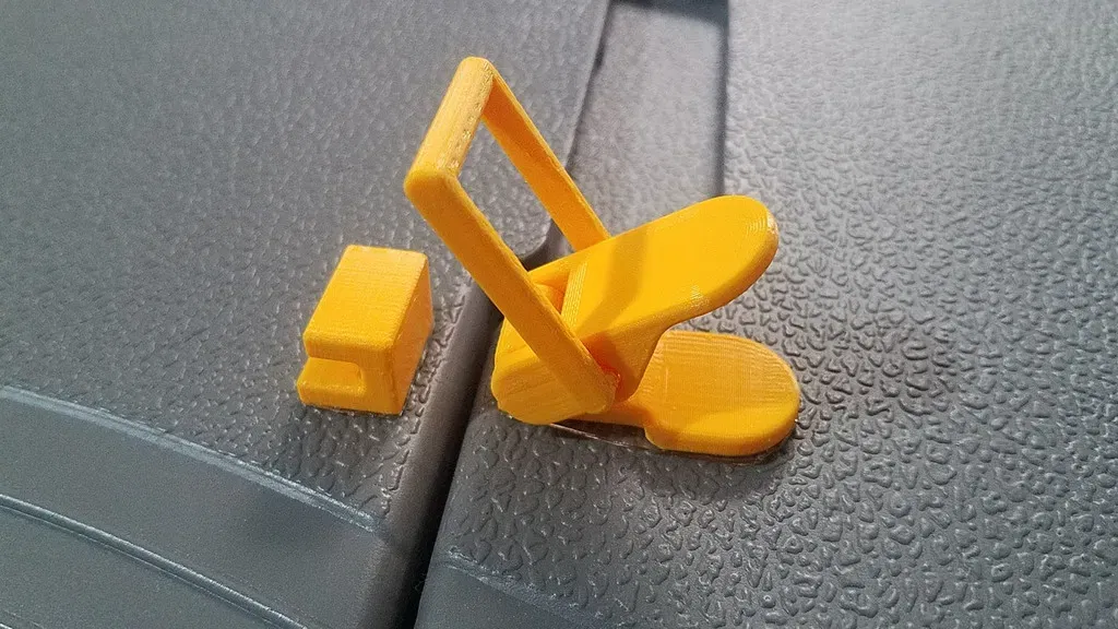 Lever Latch With Locking System - Image 2