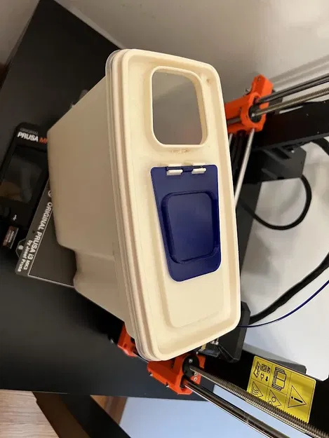 Rubbermaid Flip Lid for 13-cup Bin (Cereal Box) - Image 1