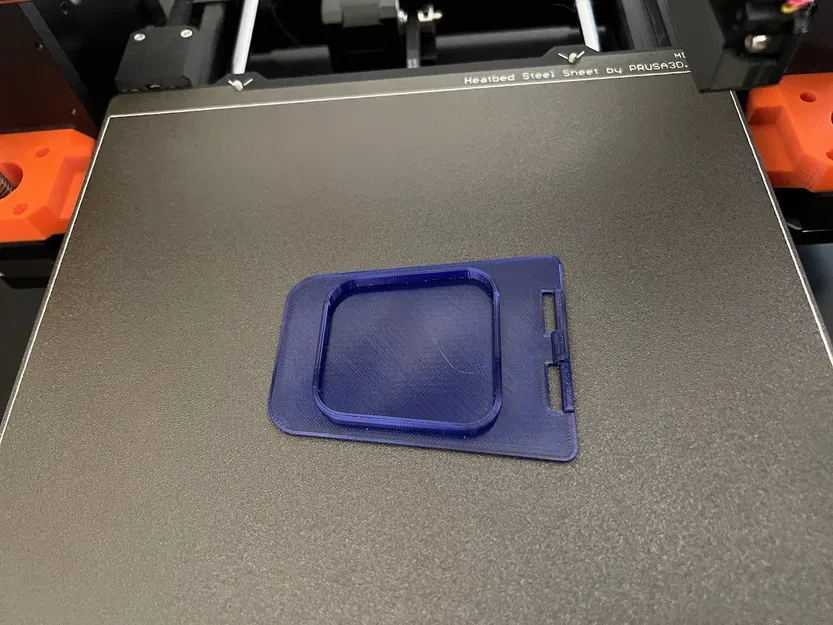 Rubbermaid Flip Lid for 13-cup Bin (Cereal Box) - Image 3