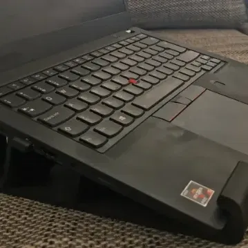 Chân Đế Laptop Tự Thiết Kế