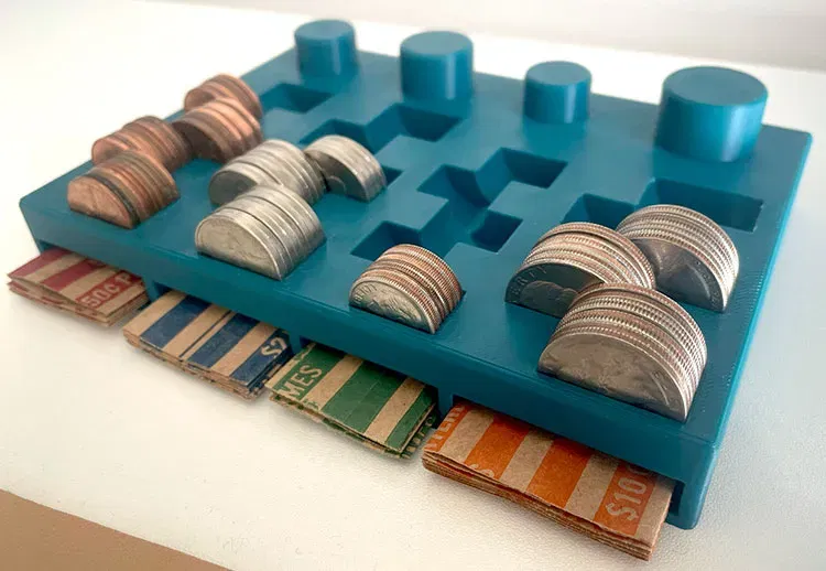 Hộp Đựng Tiền Xu Mỹ Có Chỗ Cất Giấy Gói & Hỗ Trợ Cuốn Tiền - Image 1