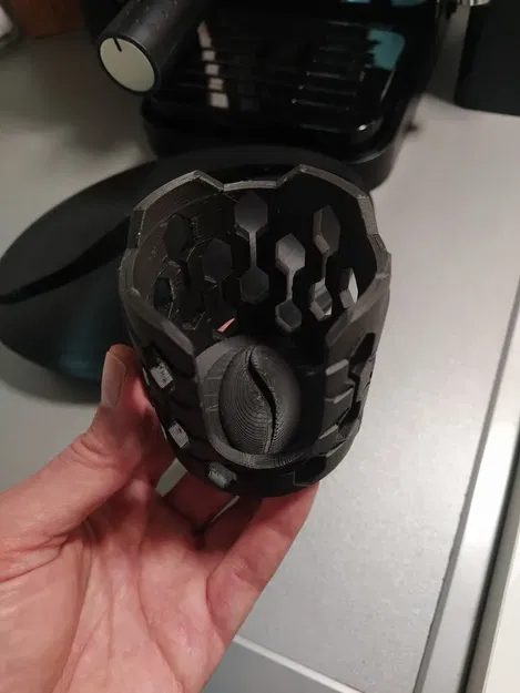 Pressee (compact espresso tamping station) - Image 1