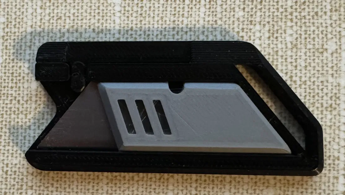 Dụng Cụ Giữ Lưỡi Dao Từ Tính Cho Dao Móc Khóa - Image 2