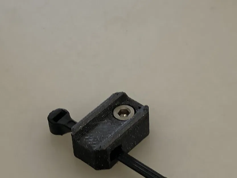 Kẹp Dây Rút - Image 1