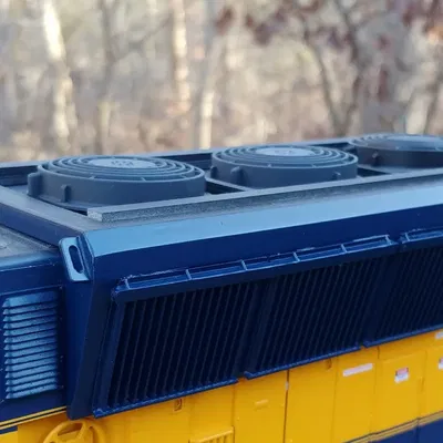 Tản nhiệt đời cuối có cánh cho USA Trains SD70MAC